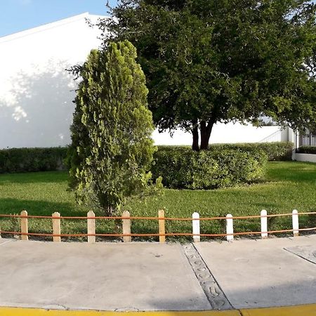 Airport Short & Long Term Express Almeria X Monterrey Exterior photo